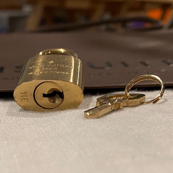 Louis Vuitton Brass Lock and Key - Picture 12 of 15